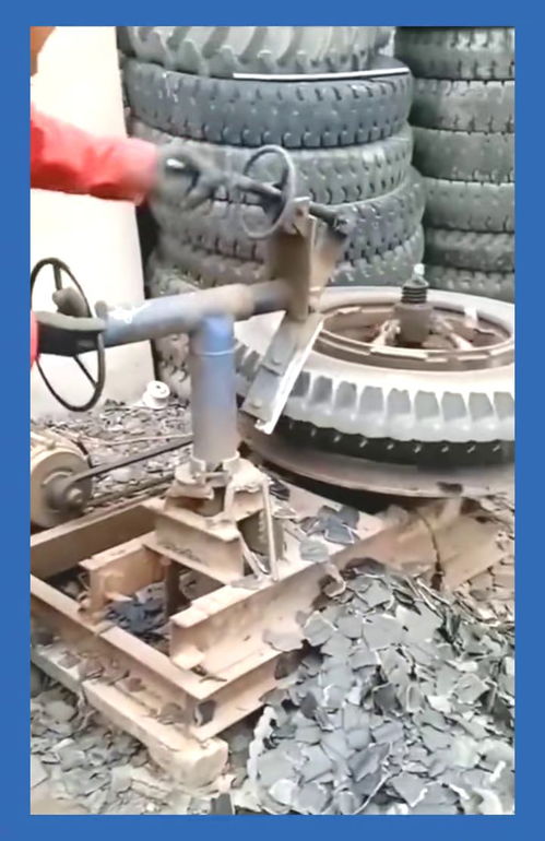 牛人发明的轮胎翻新机,这机器效率太快了,真佩服他们的智商